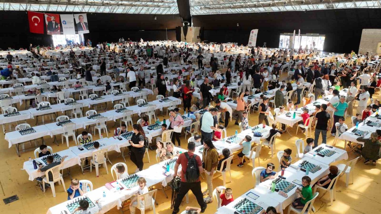 4月23日国际象棋锦标赛结束